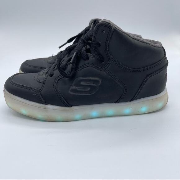 Skechers, Light Up Sneakers, Size 5.5 Youth. 11 light settings on each shoe! - Picture 5 of 12
